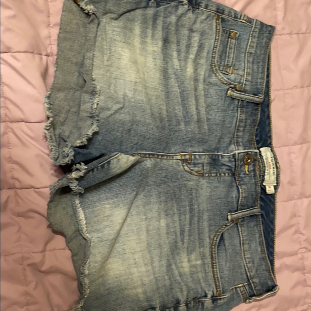 Torrid brand denim shorts size 16
